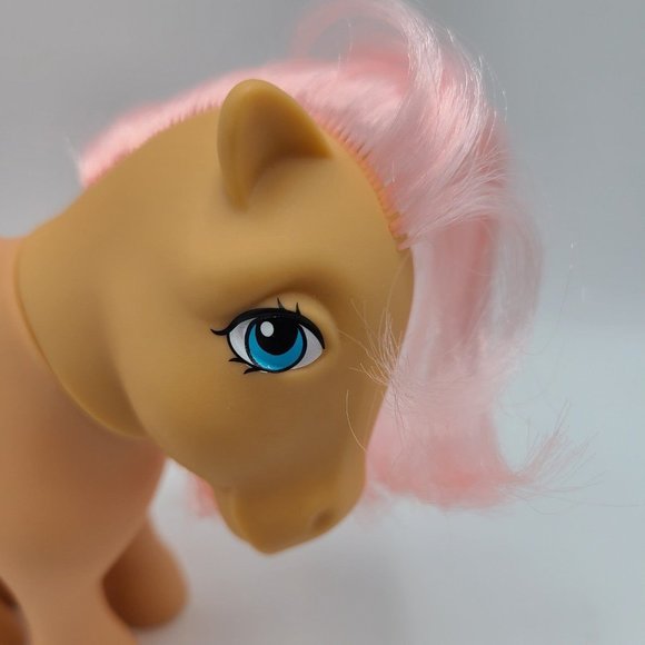 My Little Pony 35th Anniversary 2017 Peachy Pony MLP - Picture 4 of 6